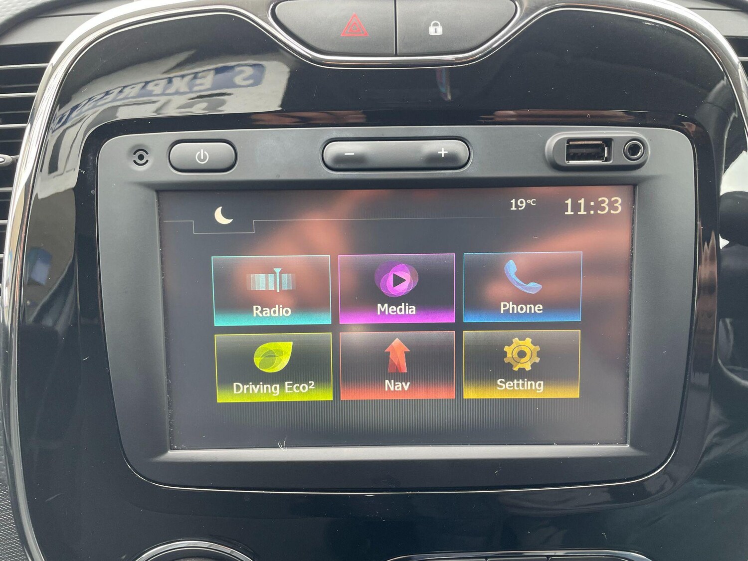 Used Renault Captur for sale - 77490038: Photo 11