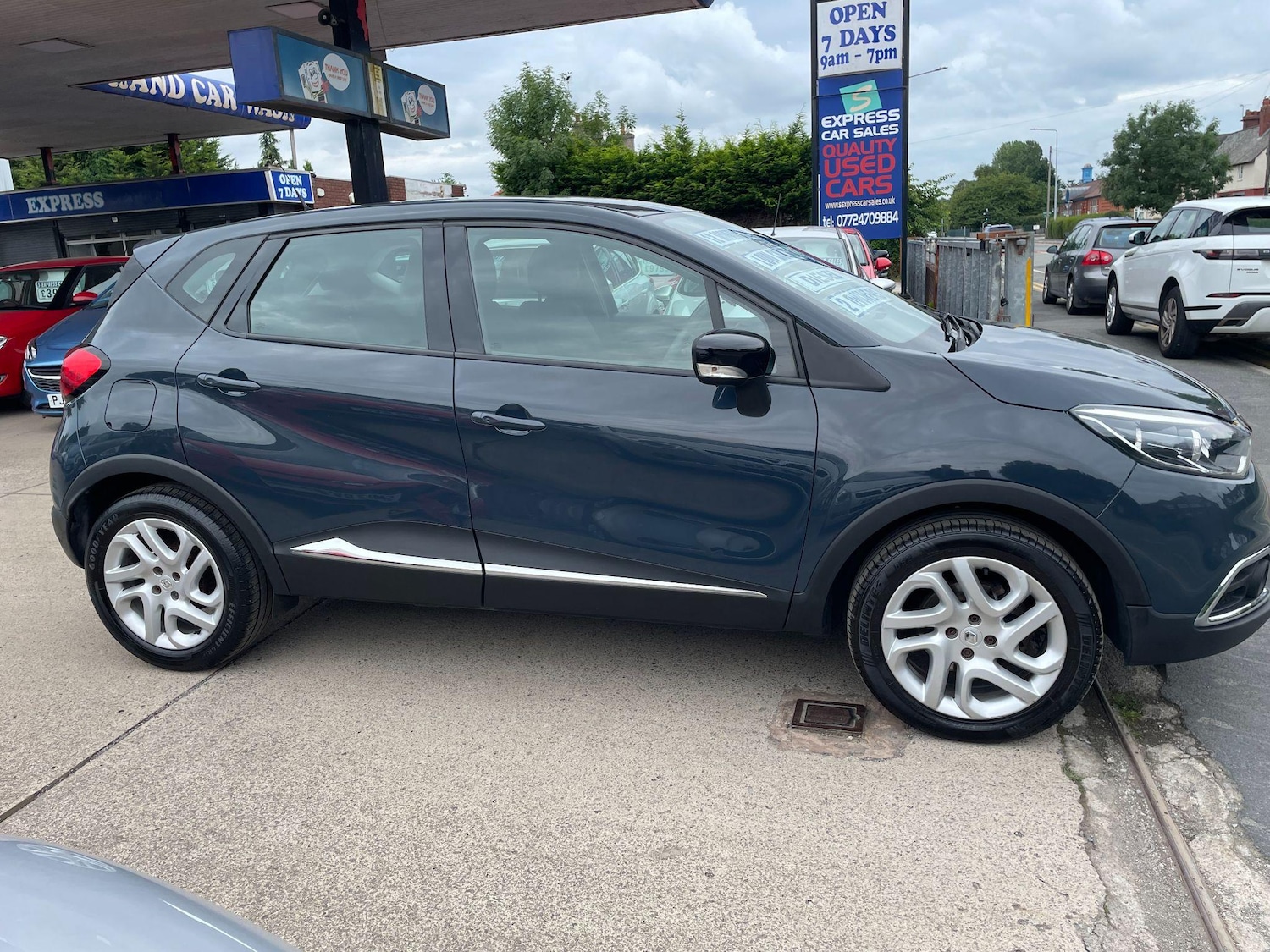 Used Renault Captur for sale - 77490038: Photo 3