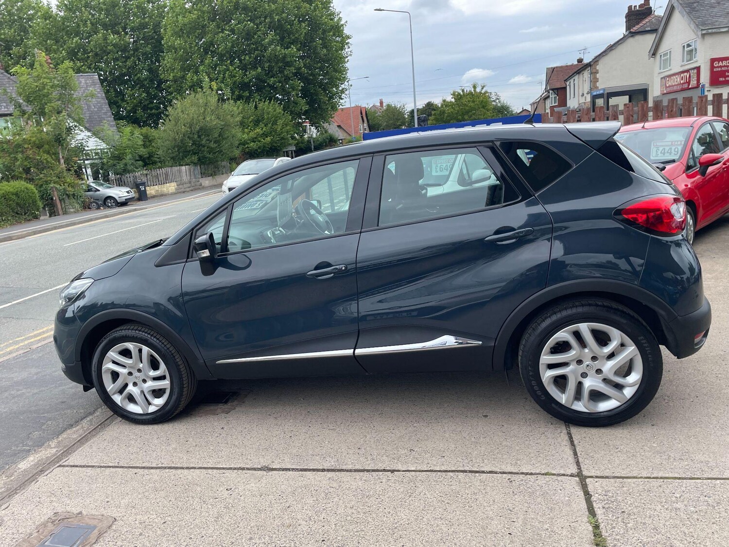 Used Renault Captur for sale - 77490038: Photo 6