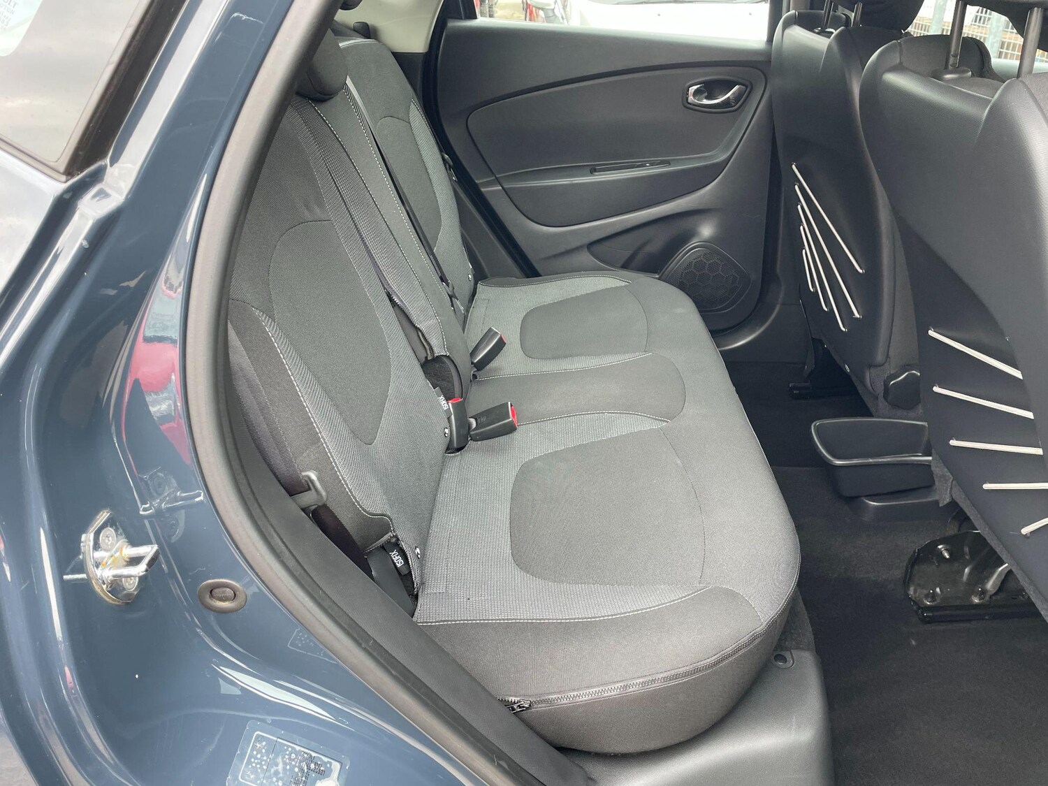 Used Renault Captur for sale - 77490038: Photo 9