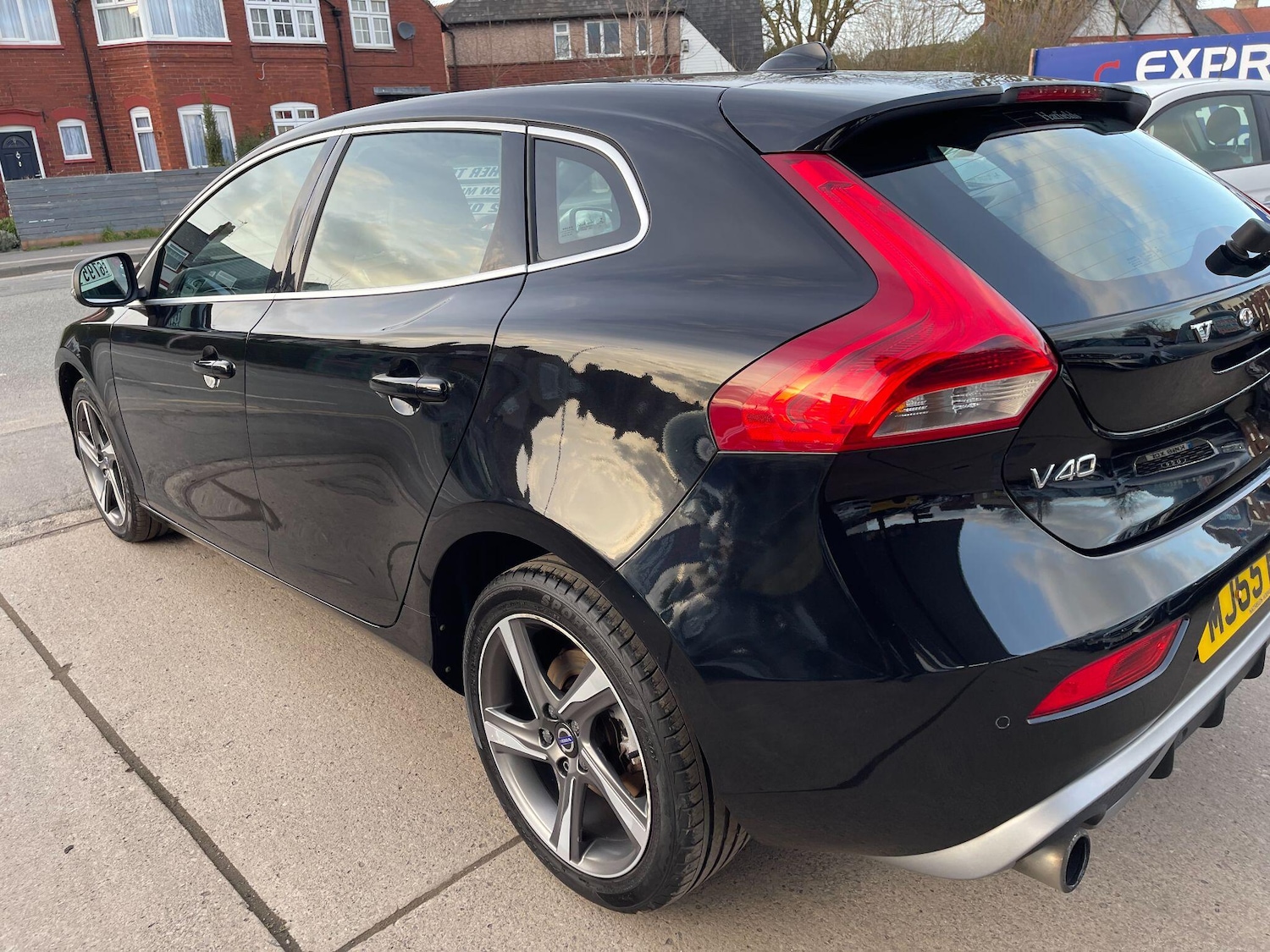 Used Volvo V40 2015 for sale - 77839608: Photo 19