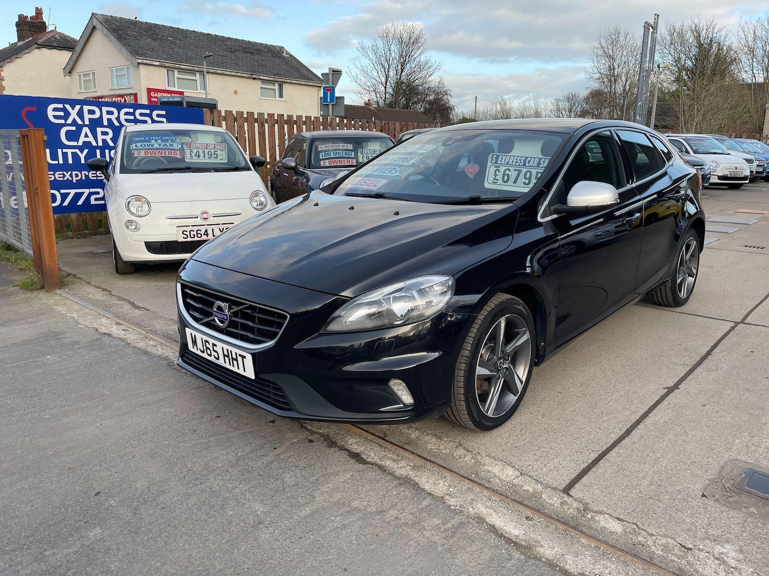 Used Volvo V40 2015 for sale - 77839608: Photo 4