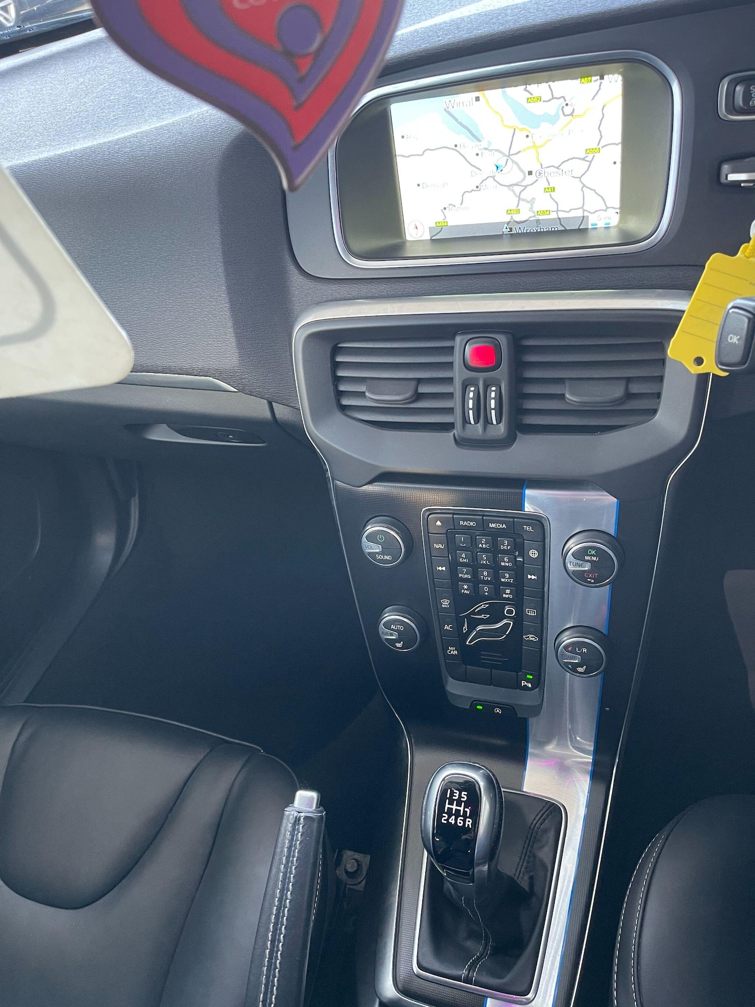 Used Volvo V40 2015 for sale - 77839608: Photo 7