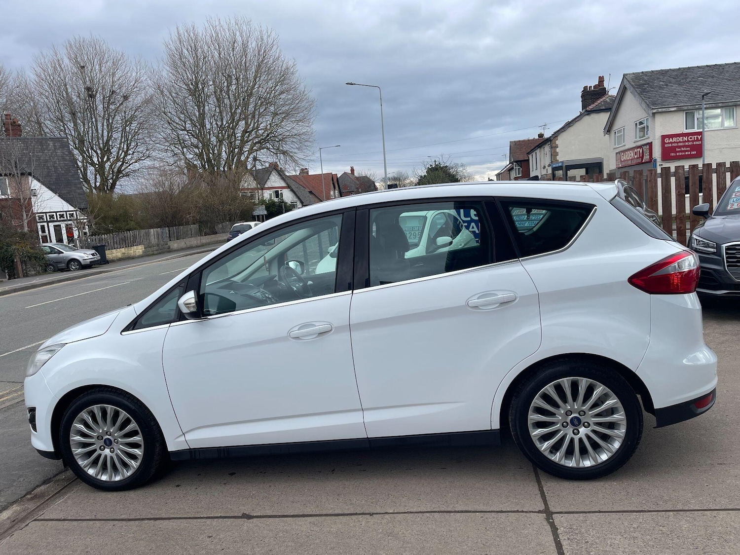 Used Ford C-Max 2015 for sale - 77671078: Photo 6