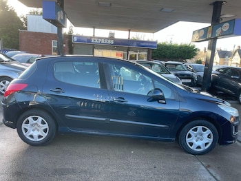 Used Peugeot 308 2010 for sale - 77490051: Photo