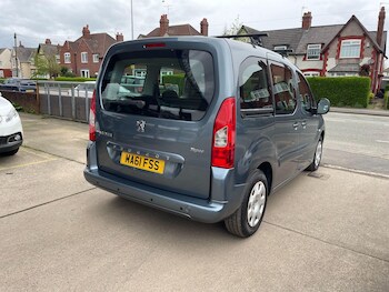 Used Peugeot Partner Tepee 2011 for sale - 78276320: Photo