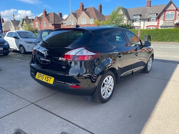 Used Renault Megane 2015 for sale - 78307145: Photo