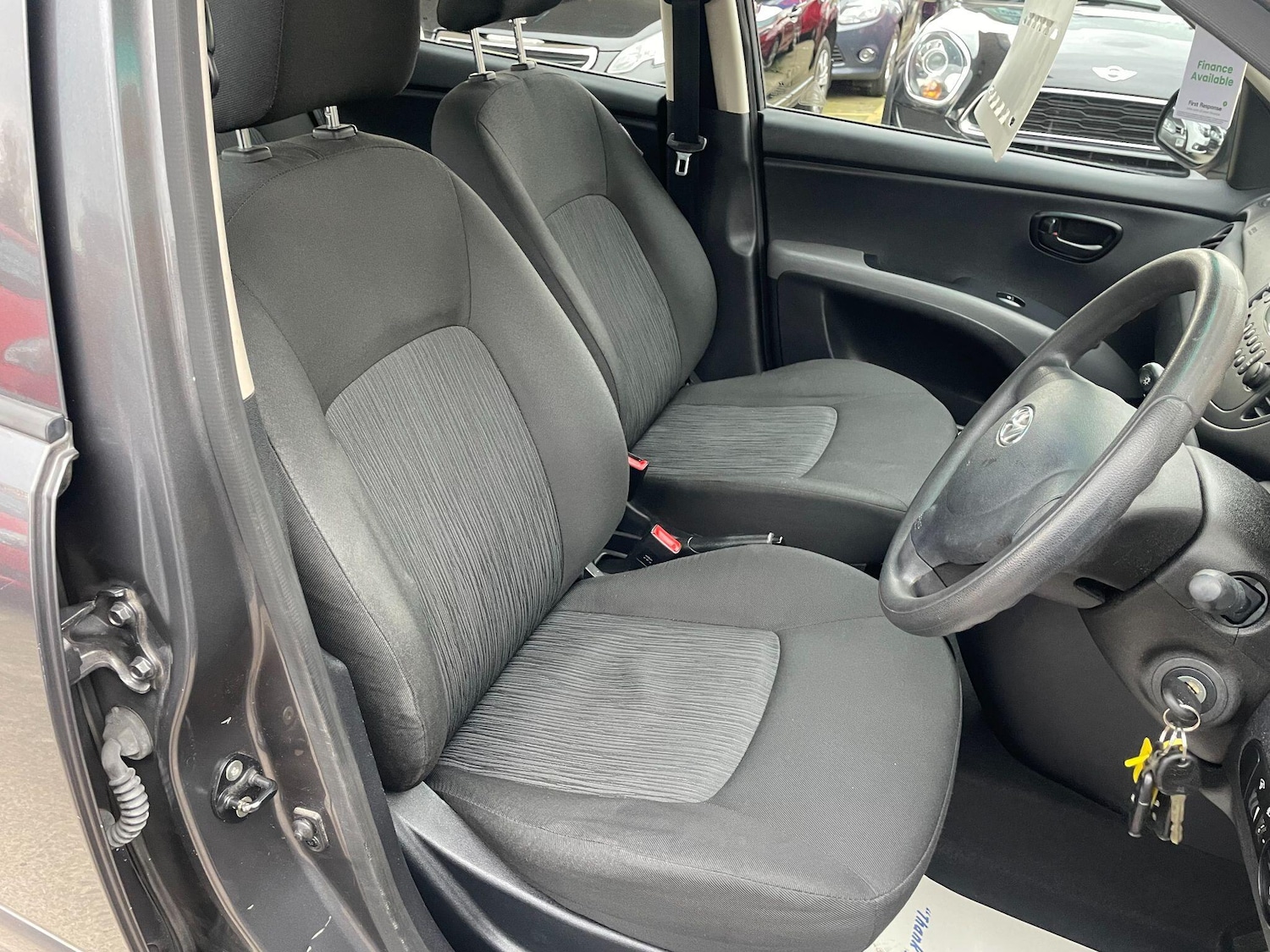 Used Hyundai i10 2012 for sale - 77523795: Photo 24