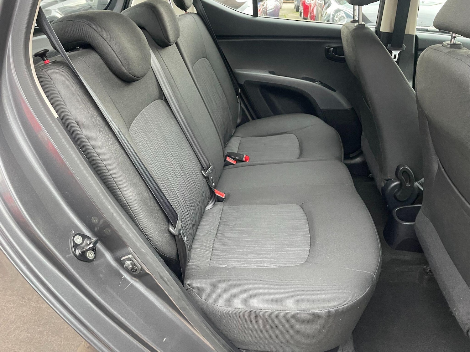 Used Hyundai i10 2012 for sale - 77523795: Photo 25