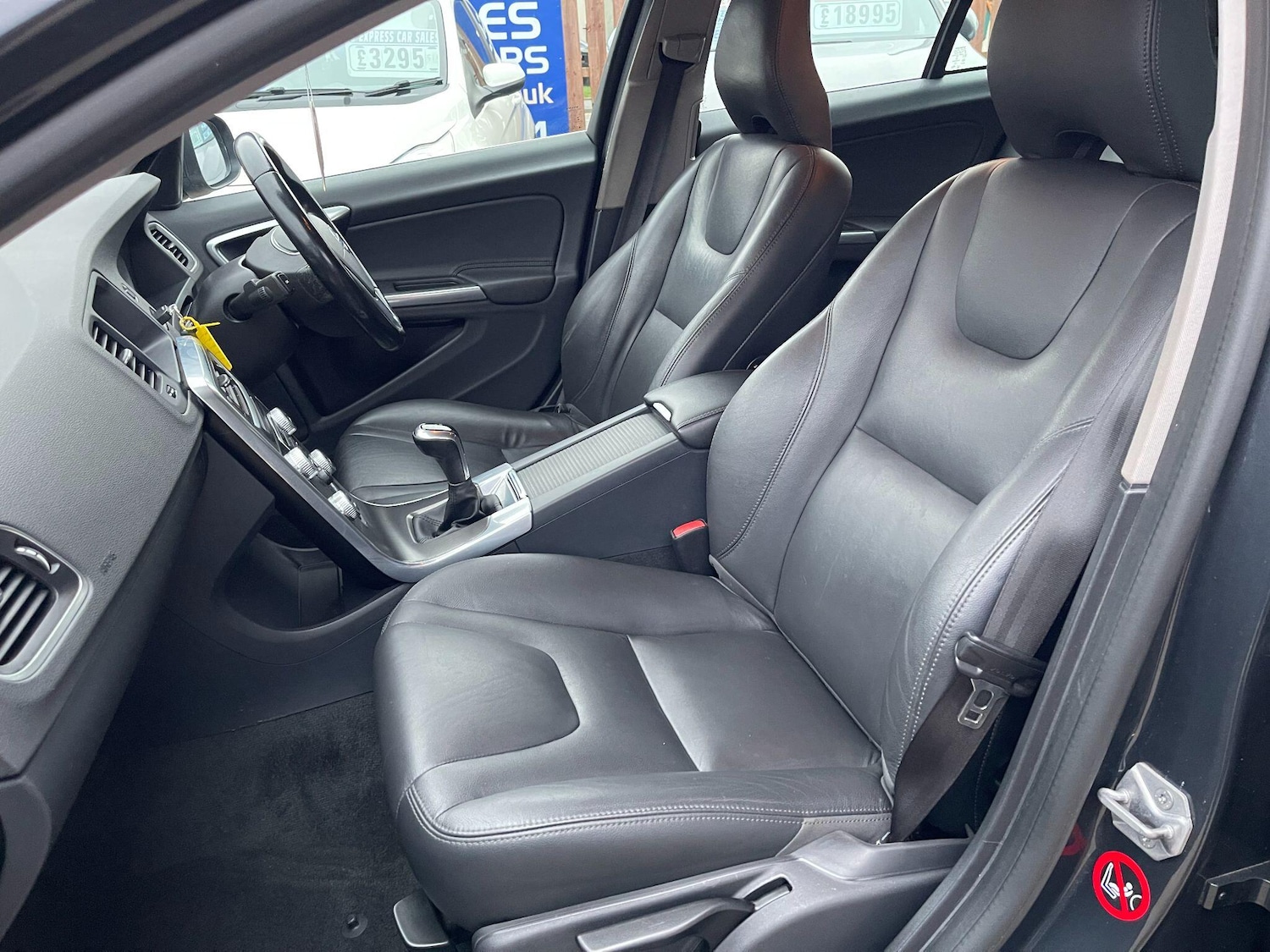 Used Volvo V60 2014 for sale - 77646665: Photo 17