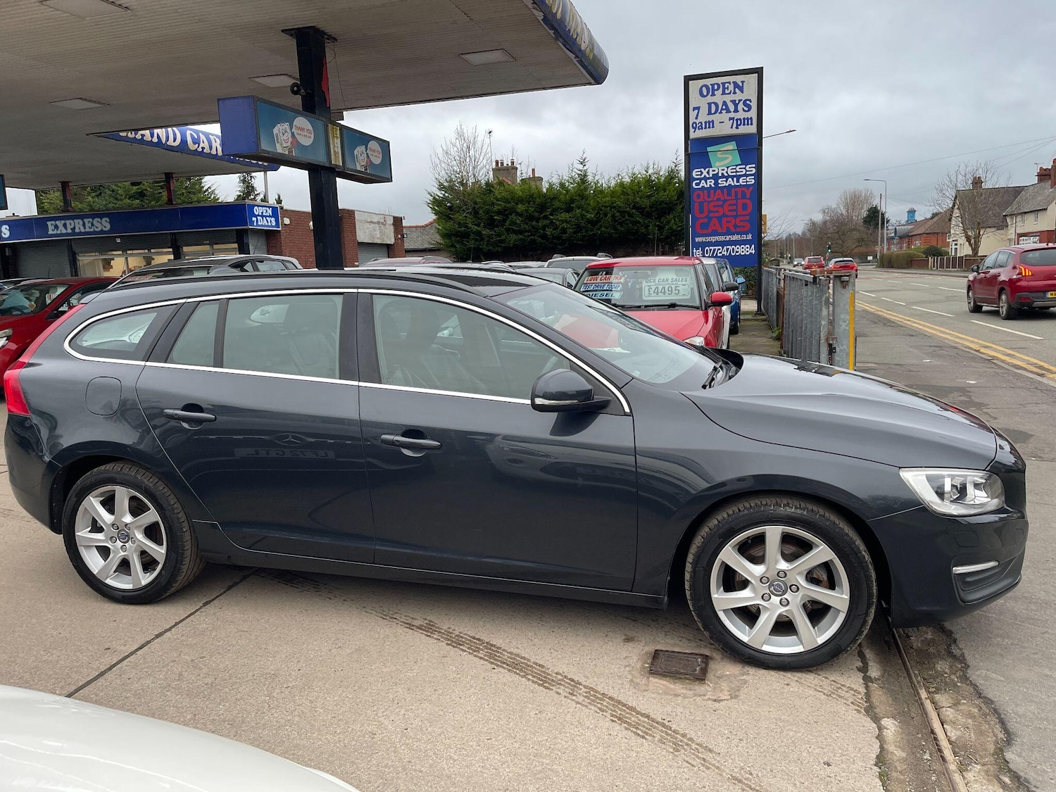 Used Volvo V60 2014 for sale - 77646665: Photo 3