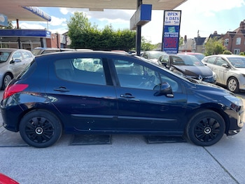 Used Peugeot 308 2010 for sale - 78891982: Photo
