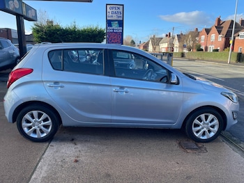 Used Hyundai i20 2012 for sale - 77490017: Photo