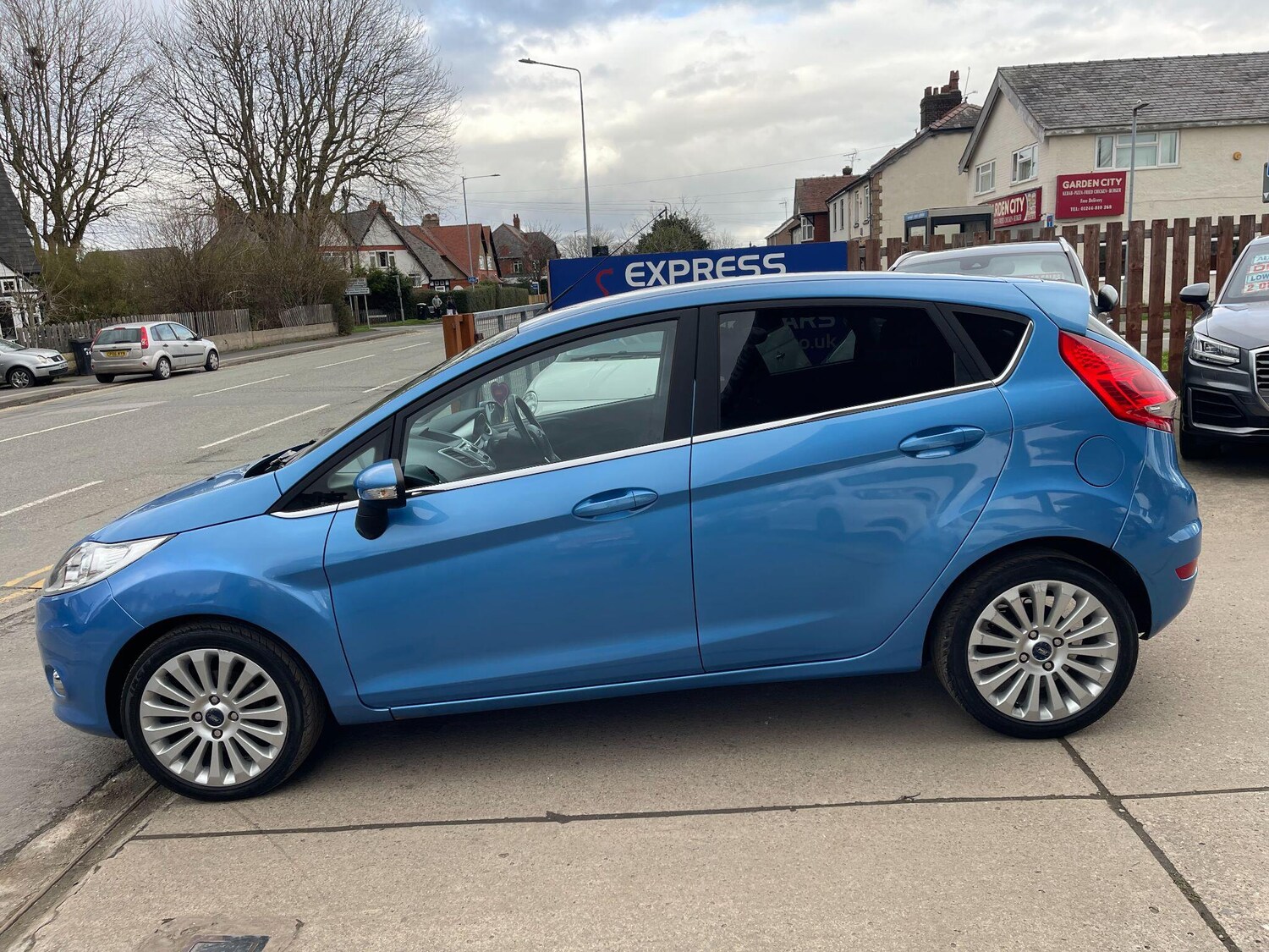 Used Ford Fiesta 2010 for sale - 77839827: Photo 6