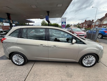 Used Ford Grand C-Max 2015 for sale - 79425390: Photo