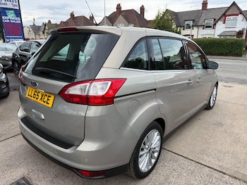 Used Ford Grand C-Max 2015 for sale - 79425390: Photo