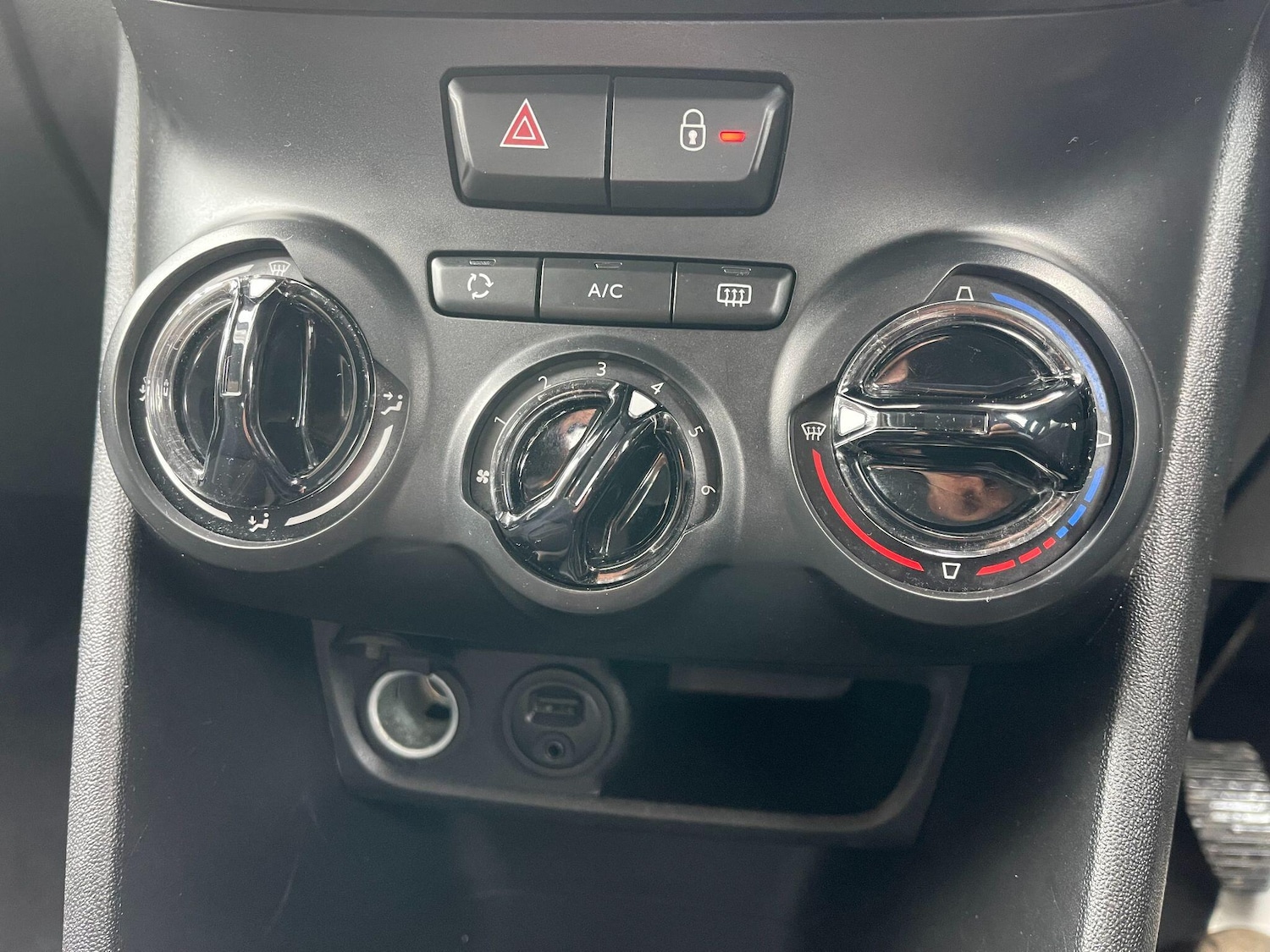 Used Peugeot 2008 for sale - 77490018: Photo 8