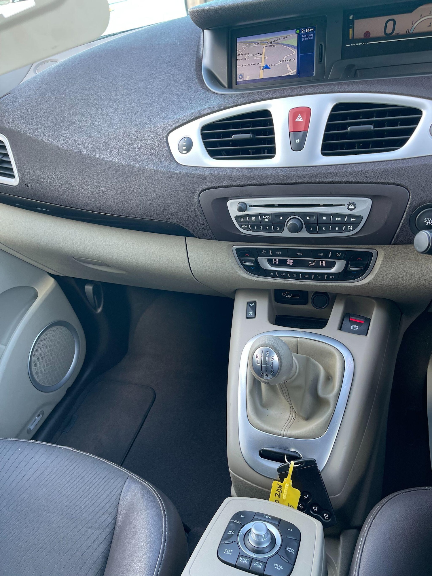 Used Renault Grand Scenic 2010 for sale - 77838747: Photo 10