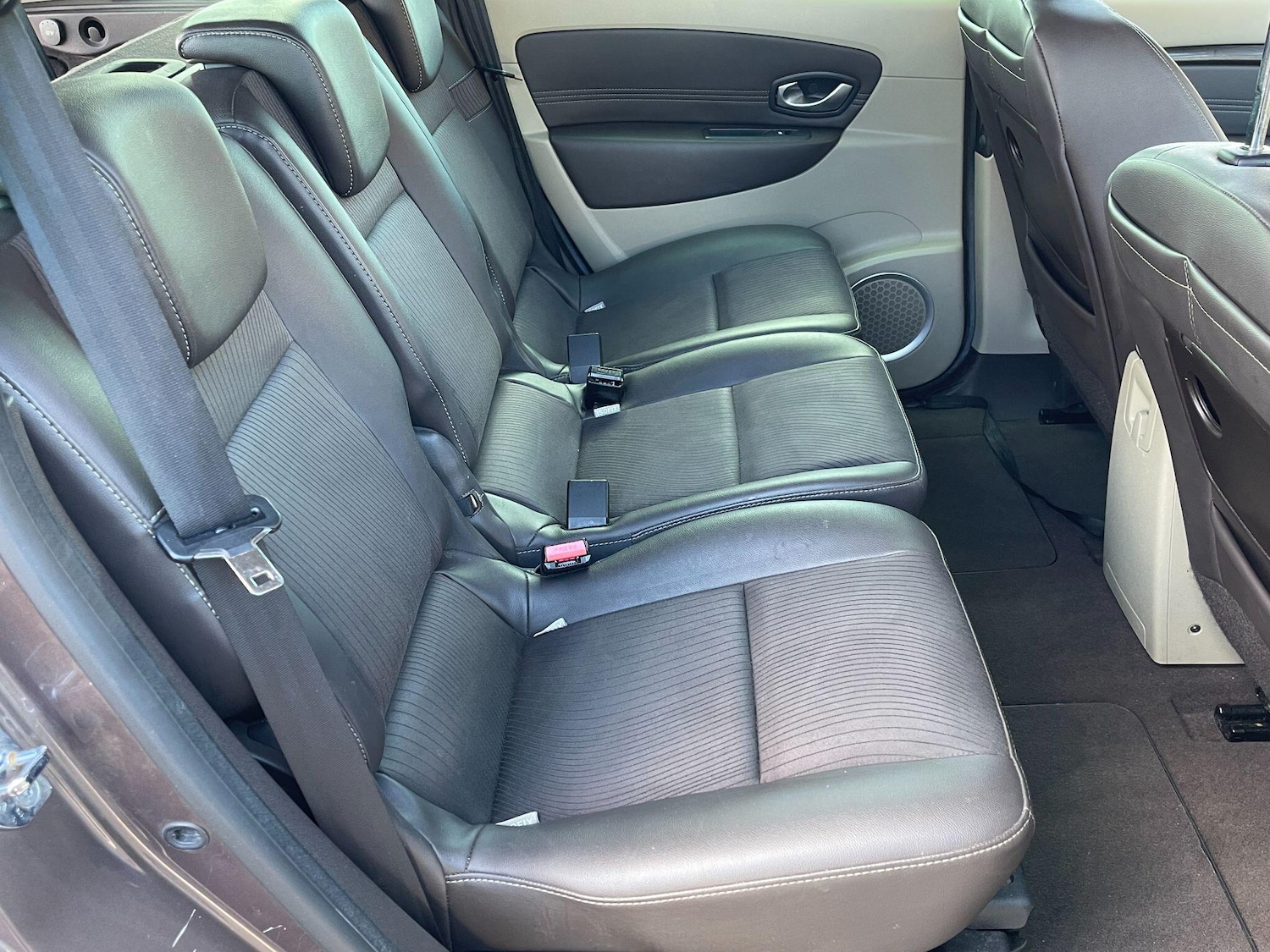 Used Renault Grand Scenic 2010 for sale - 77838747: Photo 24