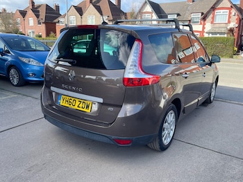 Used Renault Grand Scenic 2010 for sale - 77838747: Photo