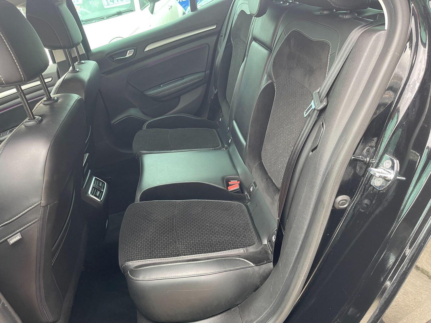 Used Renault Megane 2017 for sale - 77908927: Photo 24