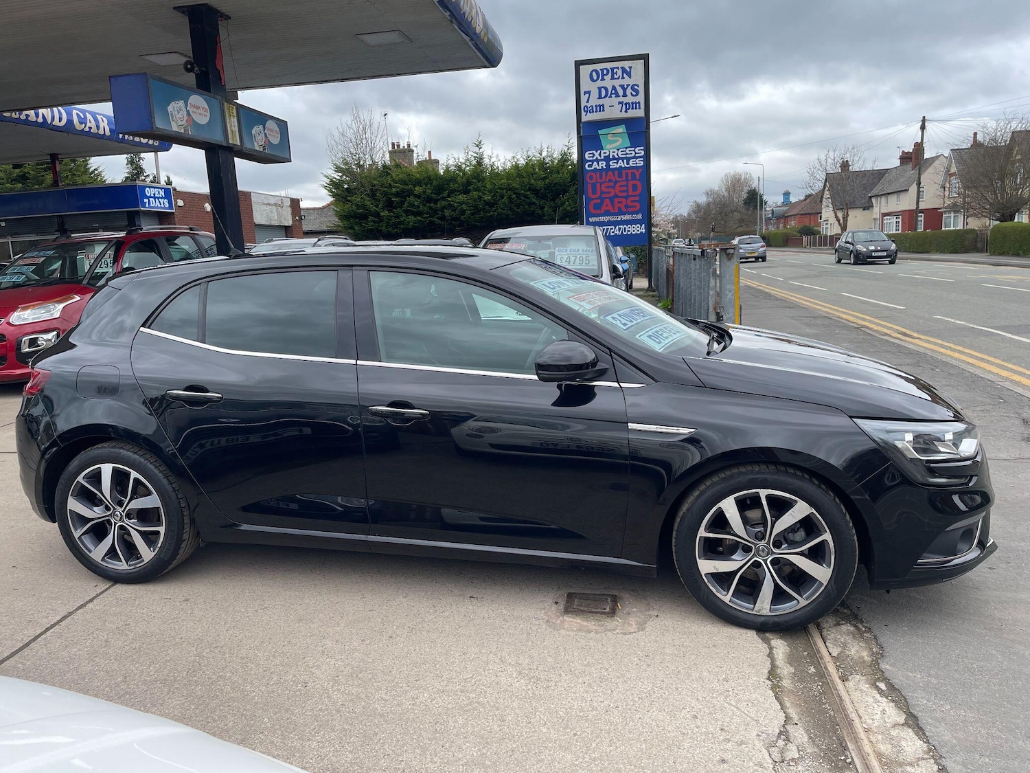 Used Renault Megane 2017 for sale - 77908927: Photo 3