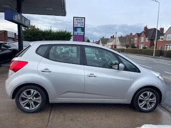 Used Kia Venga 2015 for sale - 77490034: Photo