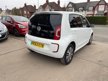 Used Volkswagen up! 2013 for sale - 77993944: Photo