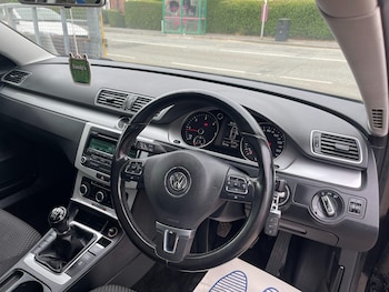 Used Volkswagen Passat 2013 for sale - 79324838: Photo