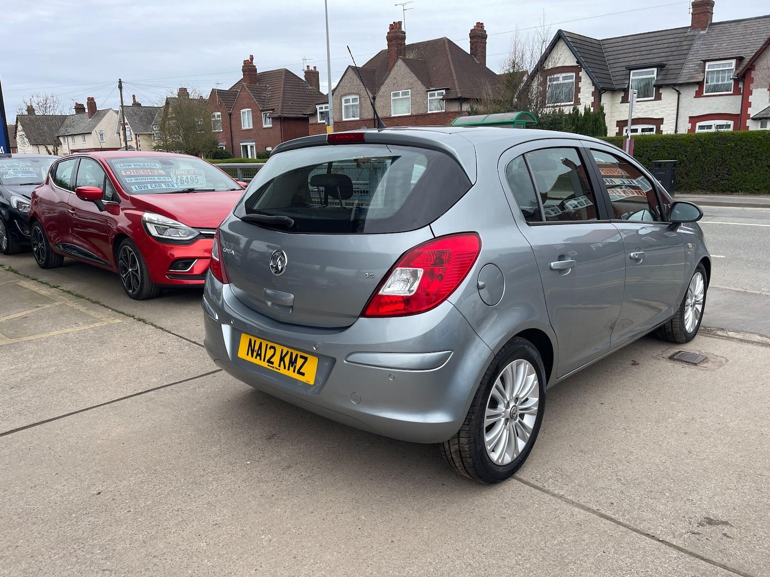Used Vauxhall Corsa 2012 for sale - 77993775: Photo 2