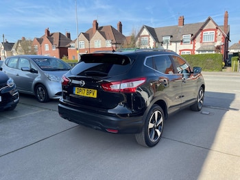 Used Nissan Qashqai 2017 for sale - 77939944: Photo