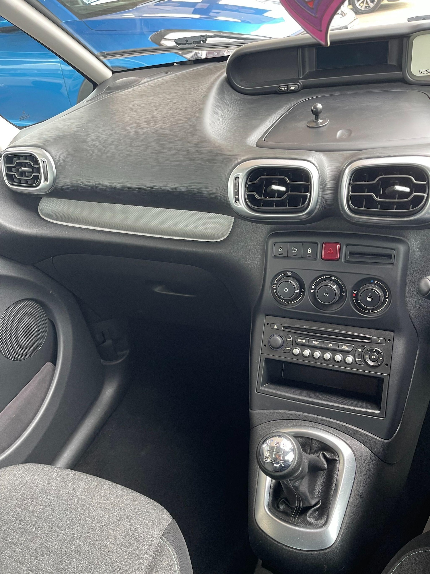 Used Citroen C3 Picasso 2016 for sale - 77722663: Photo 8