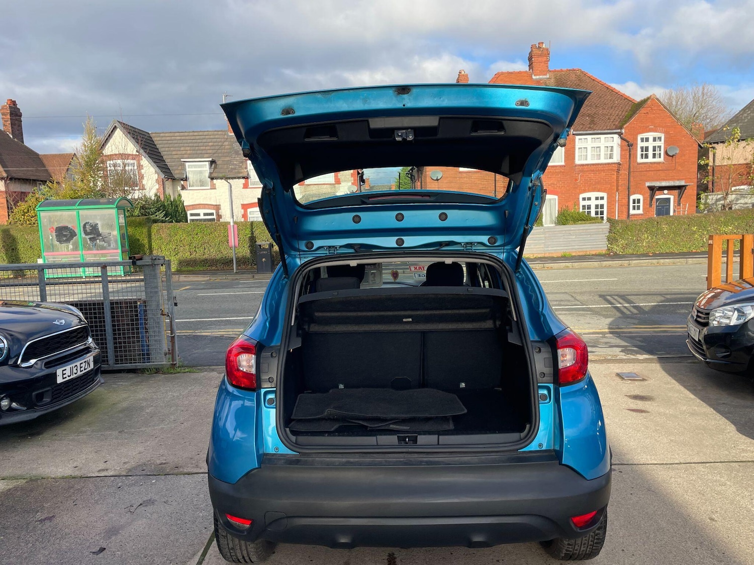 Used Renault Captur for sale - 77490045: Photo 16