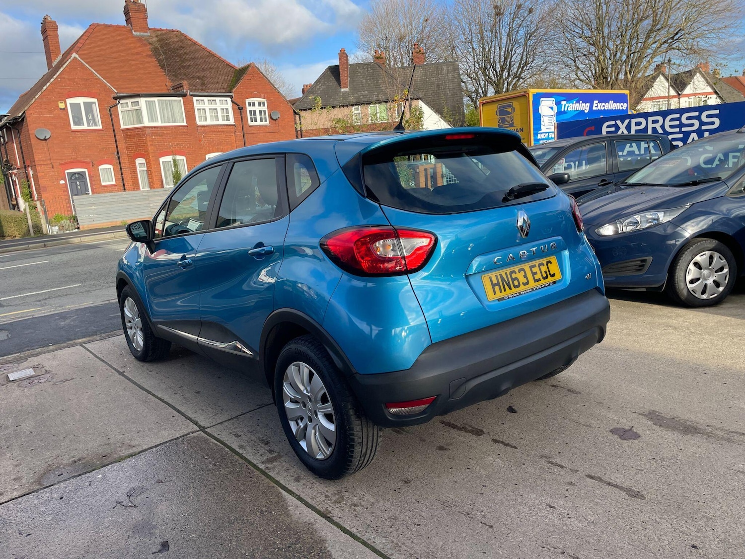 Used Renault Captur for sale - 77490045: Photo 5