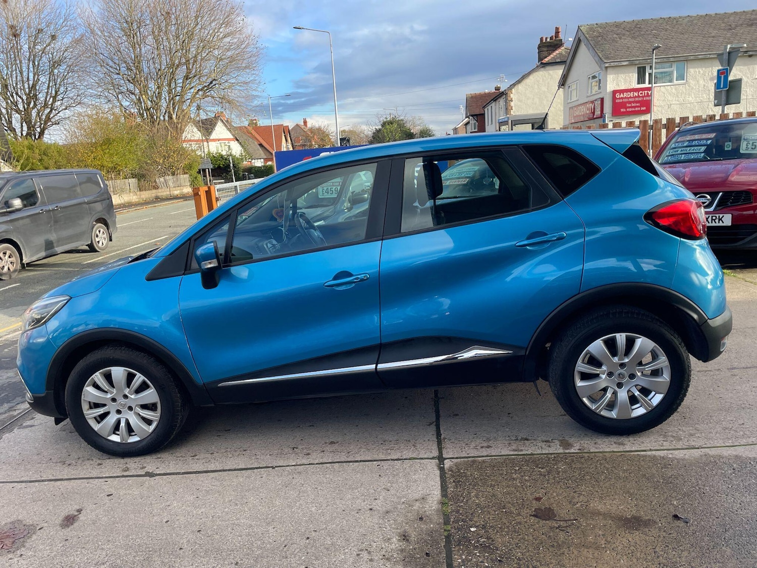 Used Renault Captur for sale - 77490045: Photo 6