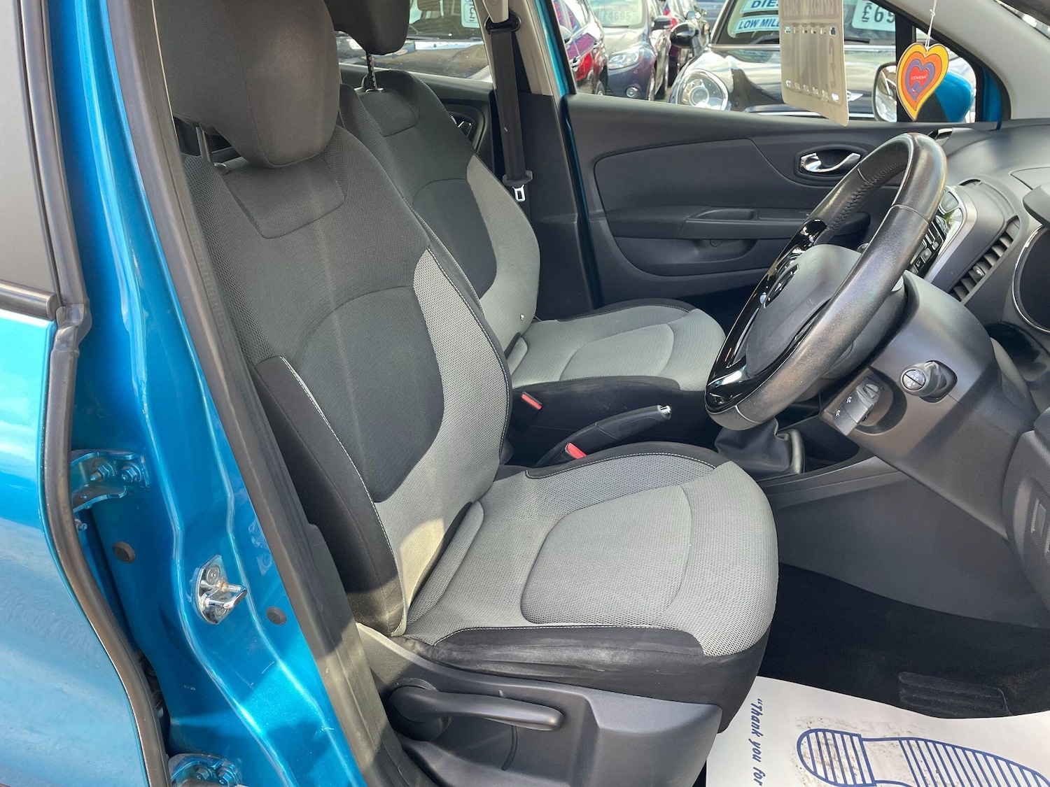 Used Renault Captur for sale - 77490045: Photo 8