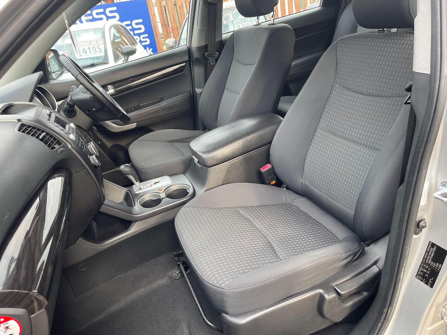 Used Kia Sorento 2010 for sale - 77808101: Photo 12