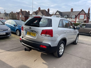 Used Kia Sorento 2010 for sale - 77808101: Photo