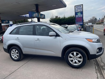 Used Kia Sorento 2010 for sale - 77808101: Photo