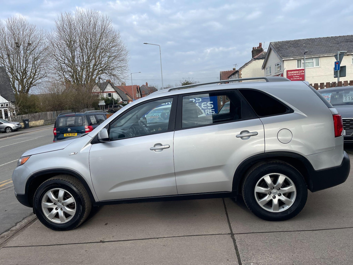 Used Kia Sorento 2010 for sale - 77808101: Photo 6