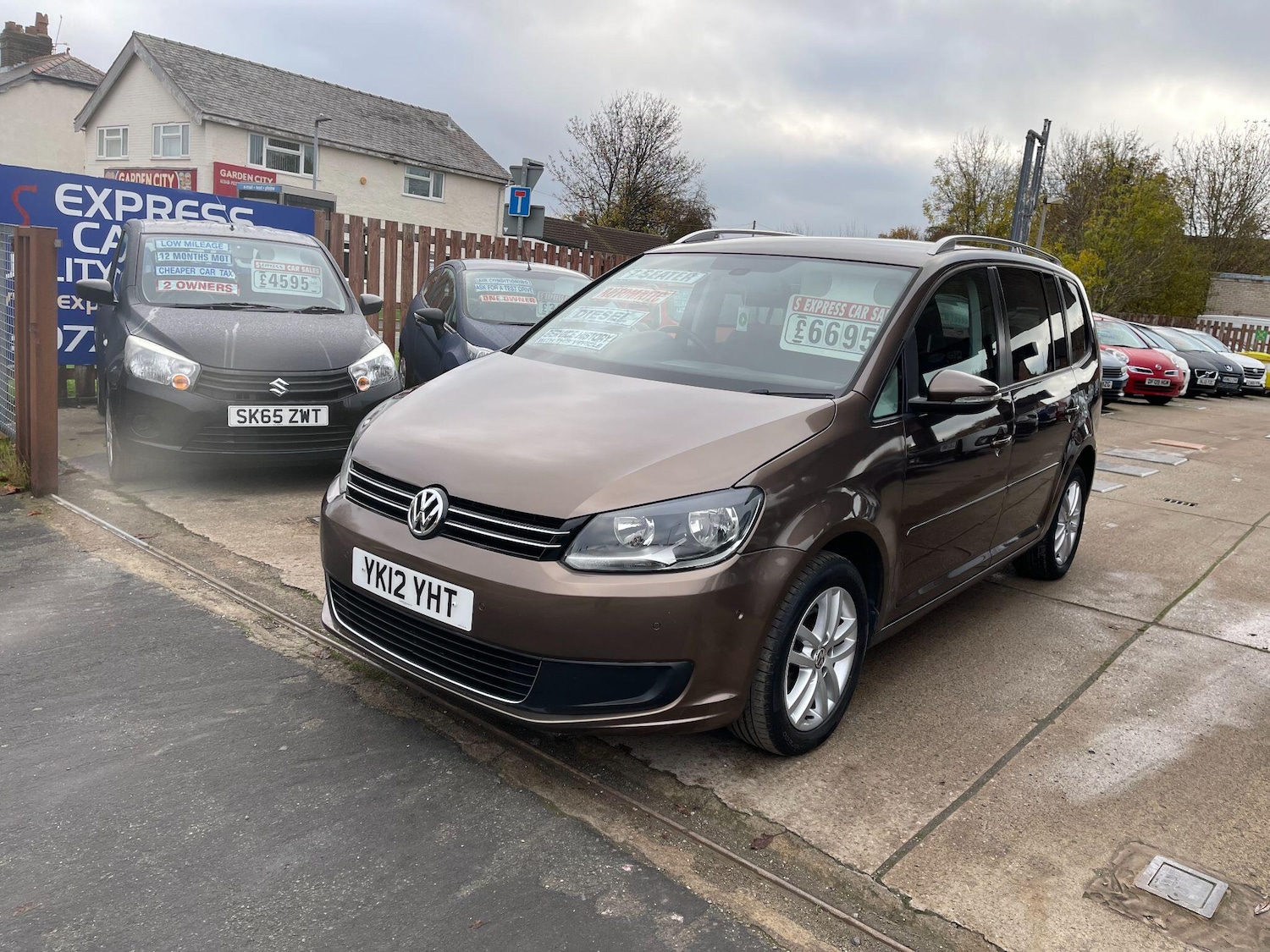 Used Volkswagen Touran for sale - 77490025: Photo 4