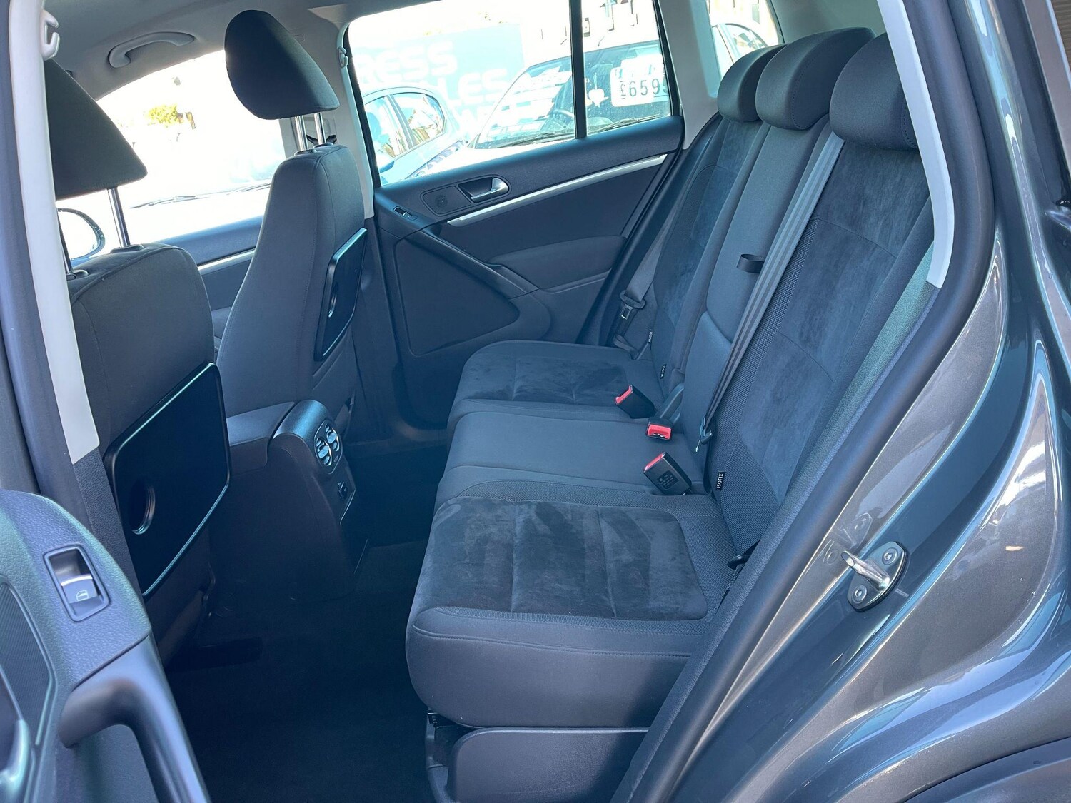 Used Volkswagen Tiguan for sale - 77490015: Photo 29