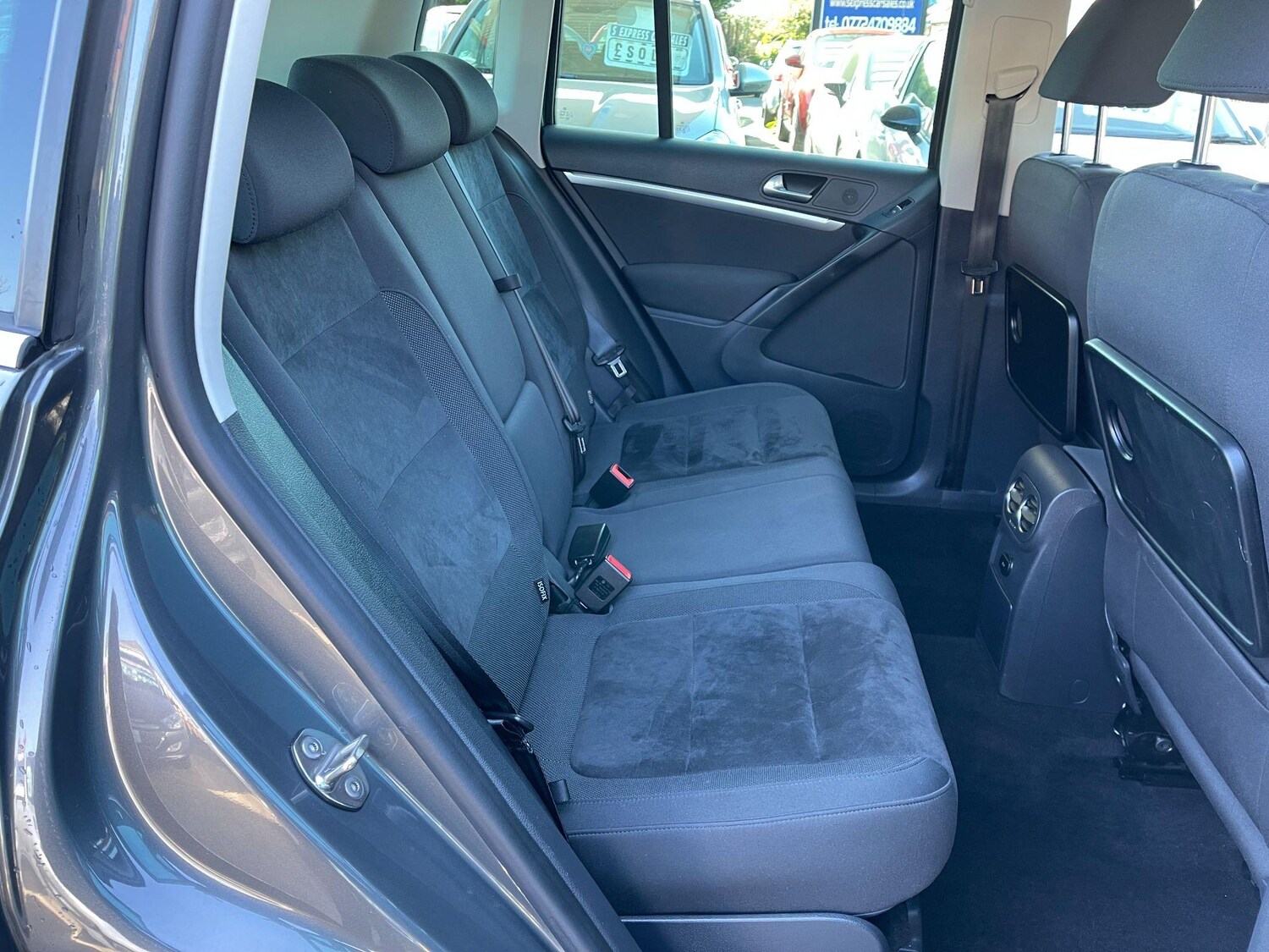 Used Volkswagen Tiguan for sale - 77490015: Photo 9