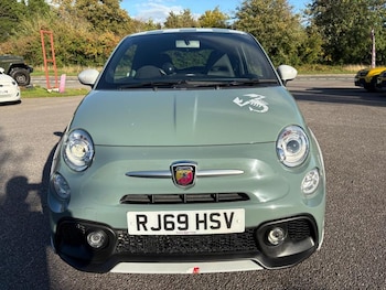 Used Abarth 695 2019 for sale - 76888043: Photo