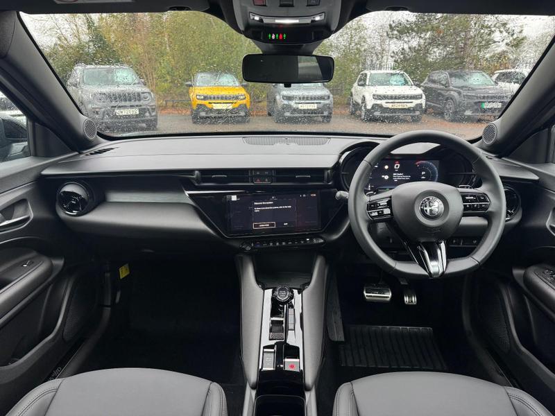 Used Alfa Romeo Junior 2025 for sale - 76888187: Photo 11