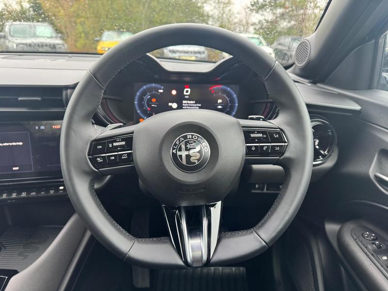 Used Alfa Romeo Junior 2025 for sale - 76888187: Photo 12