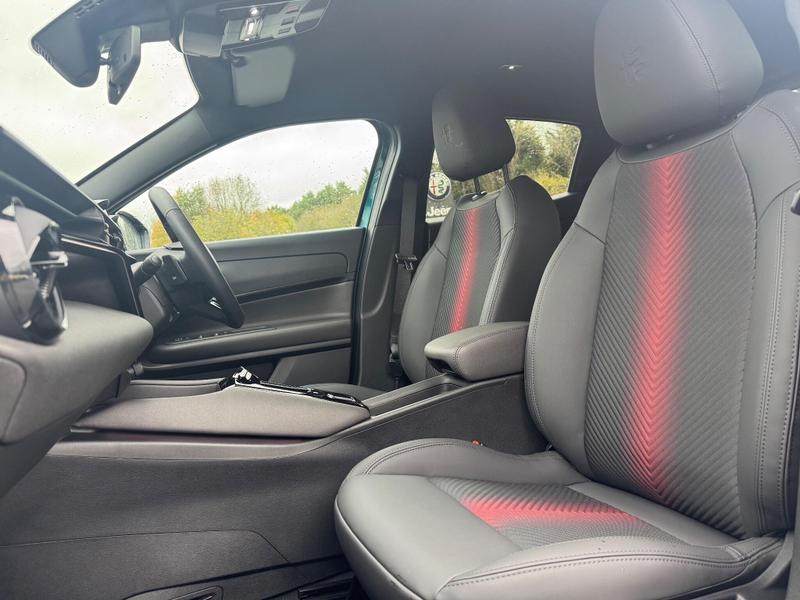 Used Alfa Romeo Junior 2025 for sale - 76888187: Photo 23