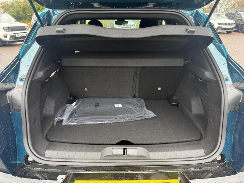 Used Alfa Romeo Junior 2025 for sale - 76888187: Photo 25