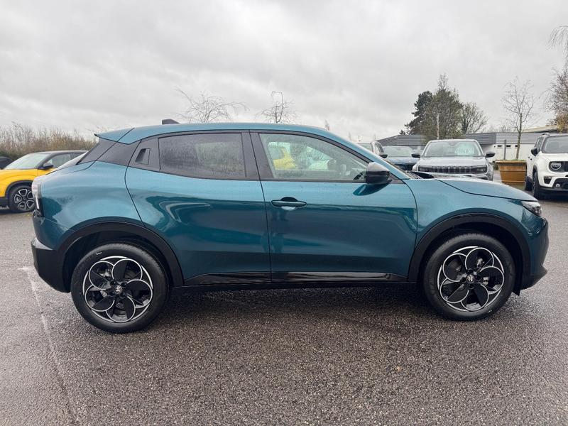 Used Alfa Romeo Junior 2025 for sale - 76888187: Photo 3