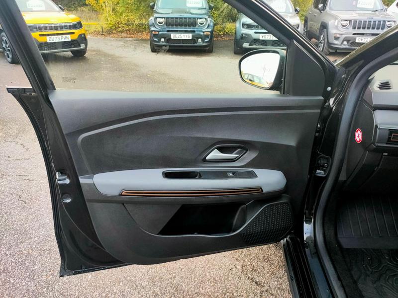 Used Dacia Jogger 2023 for sale - 76888227: Photo 22